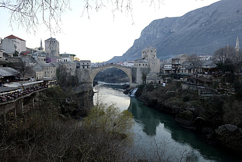 Croat nationalists, Divided Mostar, Daily Sabah, Vote HD wallpaper