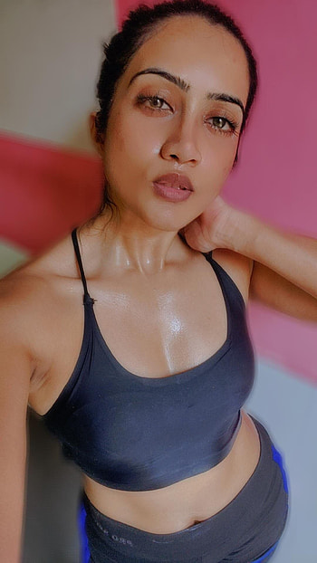 Amika Shai, amika shail, bollywood actress HD phone wallpaper