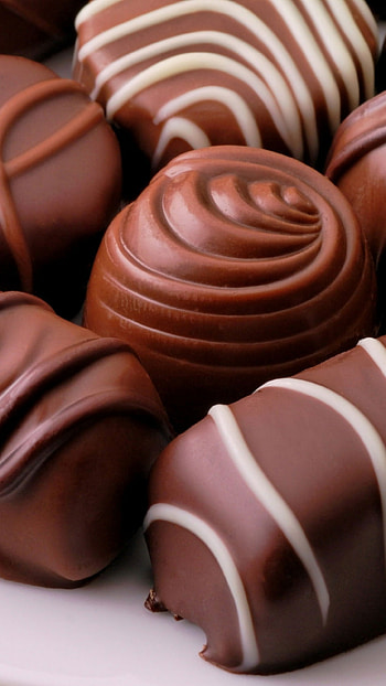 Chocolate sweets temptation, Flavorful delight, Indulgent sugar-coated treat, Scrumptious delight HD phone wallpaper