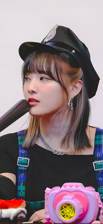 Billlie Moonsua, face, hair HD phone wallpaper