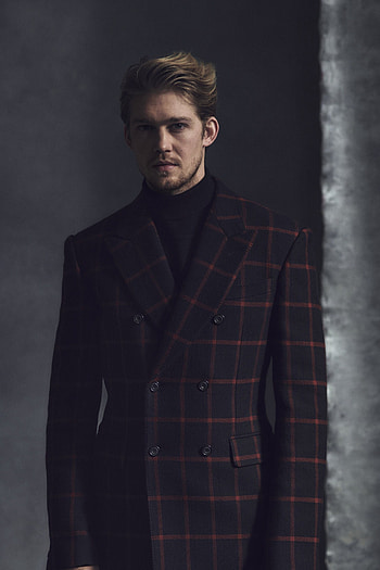 Joe Alwyn, Biography, Height, Life story HD phone wallpaper