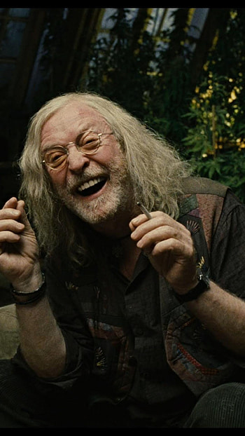 Children of Men , Cinematic visuals, Memorable scenes, Evocative HD phone wallpaper