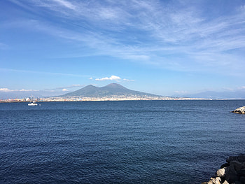 Vesuvio, Pompeii and Vesuvius tour HD wallpaper