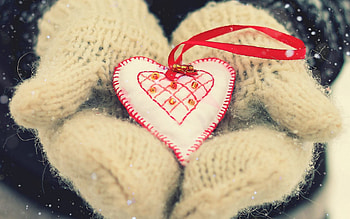 Love, Hands, Heart, Confession, Mittens HD wallpaper
