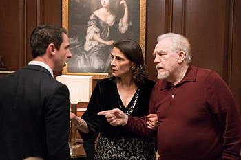 Succession TV series, Internal family struggles, Harrowing narrative, Critical acclaim HD wallpaper