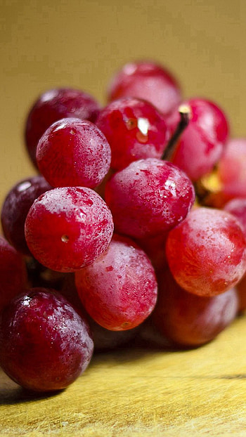 Red grape fruit, Natural beauty, Healthy nutrition, Organic blackberry HD phone wallpaper