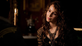 Noomi Rapace, Movie star, Seductive mystery, Captivating presence HD wallpaper