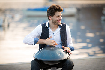 Jonas handpan music, Artistic journey, Melodic storytelling, Captivating compositions HD wallpaper
