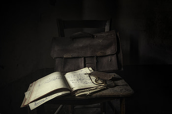 Old Dusty Bag, old, dust, bag HD wallpaper