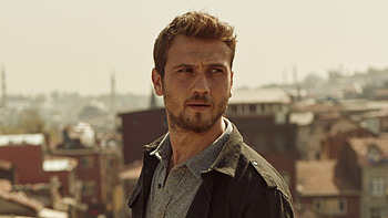 Aras Bulut Iynemli, Turkish actor, Movie star, Rising talent HD wallpaper