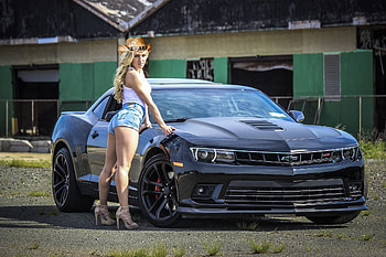 Fast Ride, cowgirls, barn, blondes, camaro, hats HD wallpaper