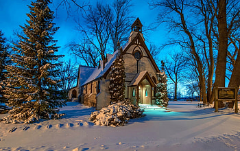 Winter Church, winter, frost, woods, coldness, church, SkyPhoenixX1, season, snow, building, trees, nature, forest, ice HD wallpaper