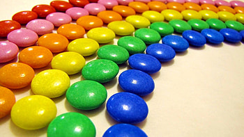 Skittles , Rainbow of flavors, Juicy chewiness, Fruity explosion HD wallpaper