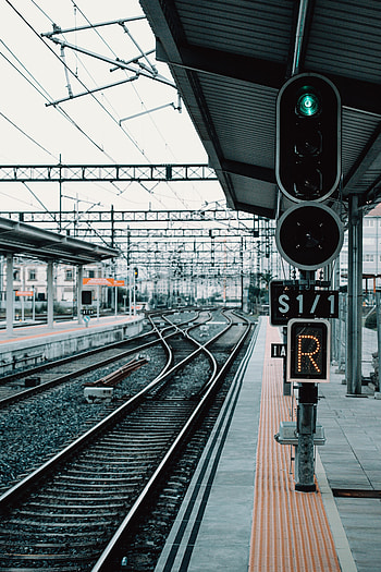 Miscellanea, Miscellaneous, Platform, Railway, Station, Traffic Light, Rails HD phone wallpaper