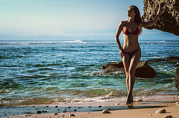 Unknown Model, sea, sand, model, rocks, beach, woman, babe, lady, water, ocean HD wallpaper