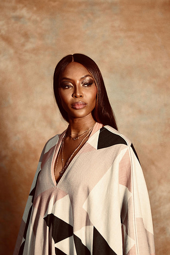Naomi Campbell, Surprise for Nigerian designer on the runway HD phone wallpaper