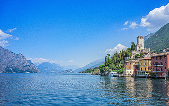 Lake Garda, Captivating beauty, Stunning landscape, Natural wonders HD wallpaper