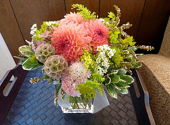 Flowers, Vase, Dahlias, Tray, Diversity, Variety, Tea Tree HD wallpaper