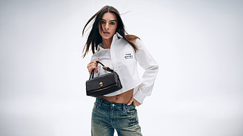 Emily Ratajkowski Mar Jacobs The Dual Bag Spring 2025, emily-ratajkowski, celebrities, model HD wallpaper
