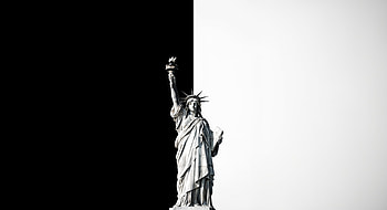 Statue of Liberty Ultra – Iconic dom Symbol in Stunning Detail, Statue of Liberty, monument, Black & White, landmark, sculpture HD wallpaper