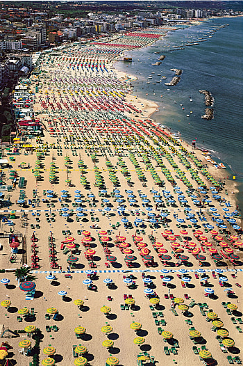 Rimini, Andreas Gursky's work, Stunning graphy, Artistic vision HD phone wallpaper