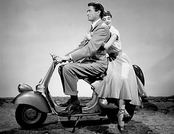 Globe, Gregory Peck, Audrey Hepburn, Roman Holiday HD wallpaper