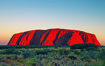 Uluru , Captivating , Desert enchantment HD wallpaper