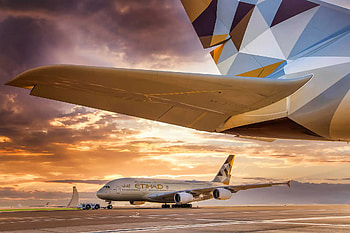 Etihad Airways, Travel technology, Partnership with Amadeus, Future advancements HD wallpaper