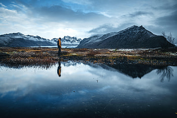 Alone, Nature, Grass, Mountains, Reflection, Loneliness, Lonely HD wallpaper