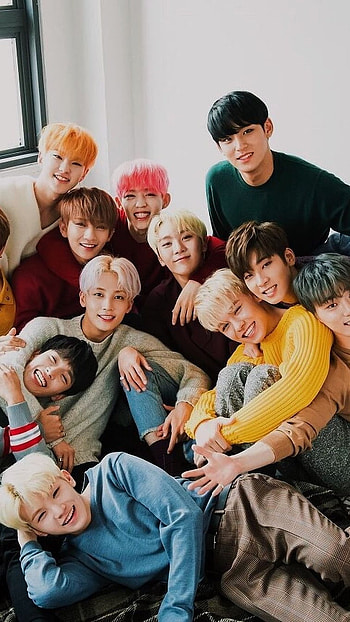 Seventeen, Korean Pop Singers HD phone wallpaper