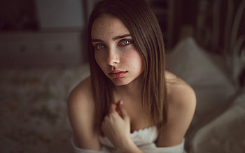Beautiful, girl model, bare shoulder HD wallpaper
