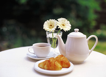 Flowers, Food, Cup, Glass, Table, Garden, Tea, Buns, Welding HD wallpaper