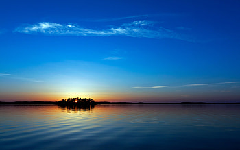 Blue Sunset, blue, serene, beauty, simple, waves, nature, sky, water, calm, sunset HD wallpaper