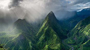 Reunion Island, Mountain graphy, Island valley, Sun rays HD wallpaper