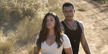 Gina Rodriguez, Talented actress, Rising star, Mexican heritage HD wallpaper