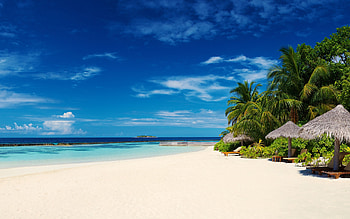 Maldives , Posted by ryan simpson, Stunning views, Tropical escape HD wallpaper