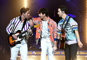 2019 NCAA March Madness Music Series, Jonas Brothers HD wallpaper