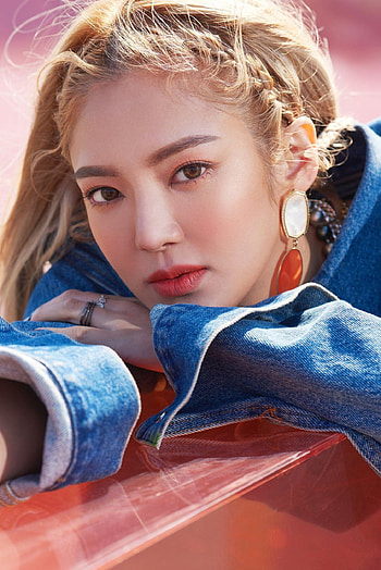 Hyoyeon, Punk Right Now, Teasers , Trendsetting style HD phone wallpaper