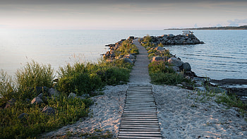 Idyllic bath pier land Sweden HD wallpaper