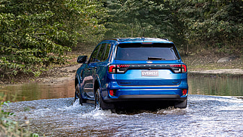 Ford Everest Sport 4wd 2022 2 Cars HD wallpaper