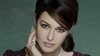 Monica Bellucci, jewel, ring, face, girl, actress, woman HD wallpaper