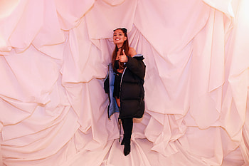 hoot, smile, Ariana Grande HD wallpaper