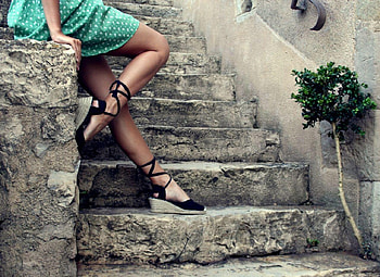 rest my feat, lady, rest, foot, woman HD wallpaper