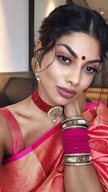 Chandrika ravi, model, saree beauty HD phone wallpaper