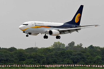 Jet Airways, Shutdown aftermath, Corporate upheaval, Industry impact HD wallpaper