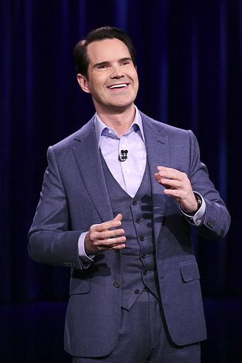 Jimmy Carr, Risky jokes, Cancel culture, Career concerns HD phone wallpaper