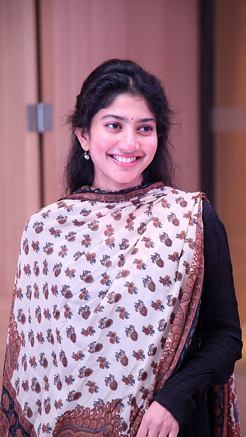 Saipallavi, telugu actress, lovestory HD phone wallpaper