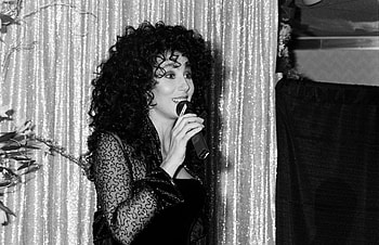 Cher, Family reunion, Emotional meeting, Heartfelt moment HD wallpaper