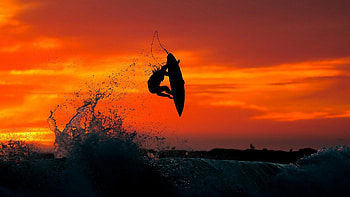 Girl Surfing HD wallpaper