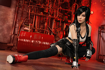 Tifa Lockhart Cosplay , tifa-lockhart, final-fantasy, games, deviantart, cosplay HD wallpaper